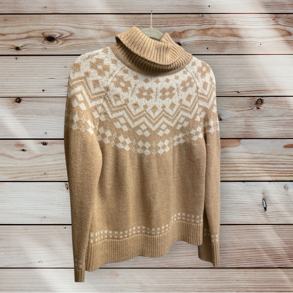 Tommy Hilfiger Women's Medium M Tan Neckline Design Turtleneck Sweater